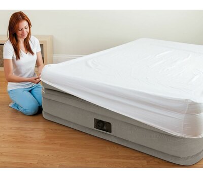 Надувная кровать с простыней